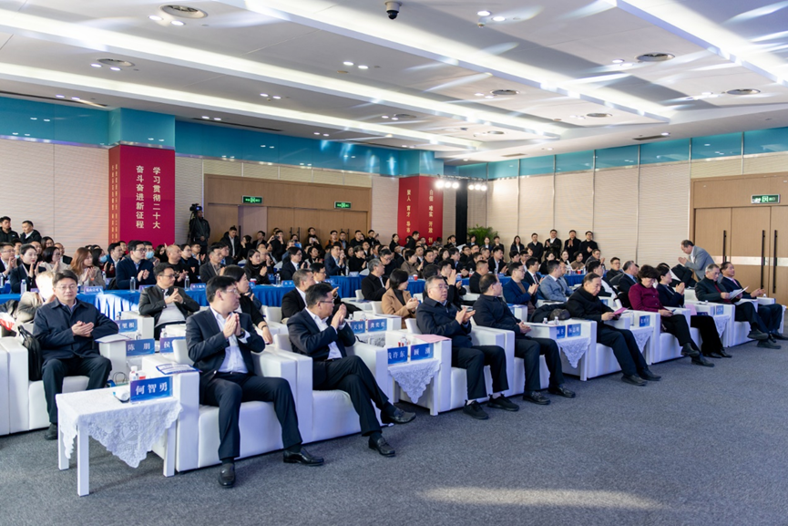 z6尊龙官方网站集团受邀出席昆山人力资源服务业协同发展大会，分享AI+时代的行业机遇与z6尊龙官方网站实践 